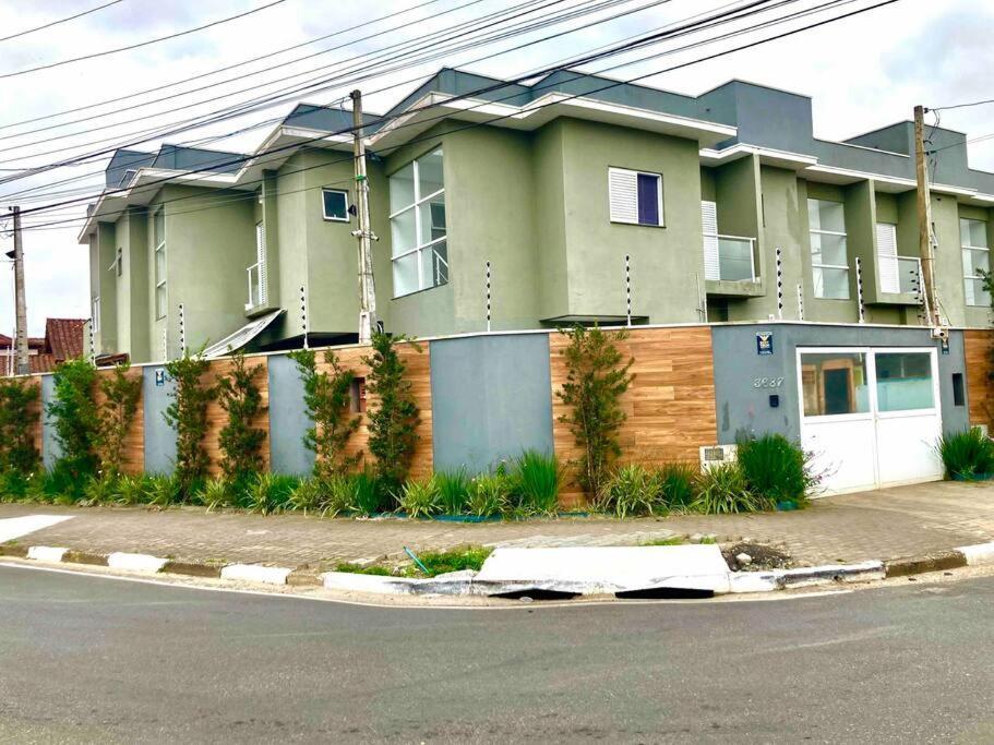 Casa Agradavel Com Piscina Ha 1 Quadra Da Praia. Bertioga Esterno foto